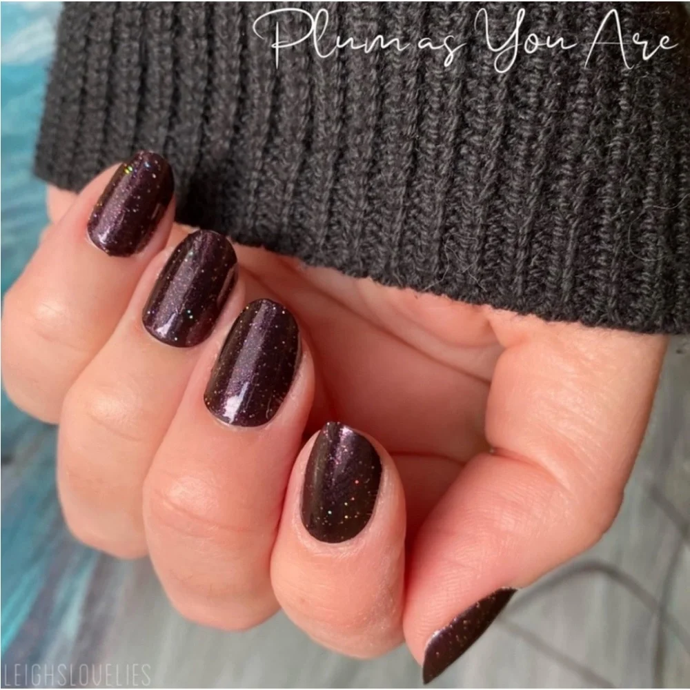 *Exclusive* Color Street: Plum As You Are | Purple Blackberry Glitter Fall Dark - Picture 6 of 15